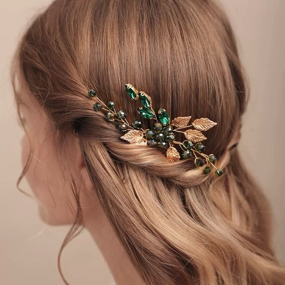 Anthropologie Accessories - Anthropologie Gold Leaf Hair Pin with Emerald Green Crystals